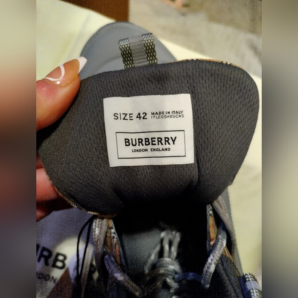 Burberry Arthur M Story Trainers - Picture 8 of 16